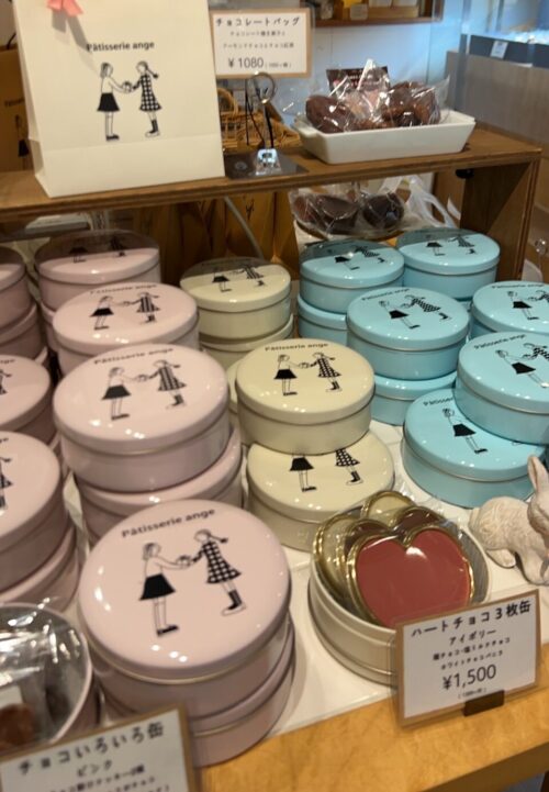 チョコレート缶(水色)